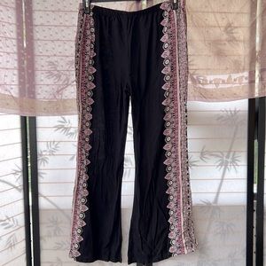 Woman’s Bohemian Style Pants Size L